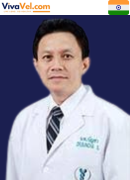 Dr. Buncha Sunsaneewitayakul – senior cardiac electrophysiologist at Bumrungrad International Hospital, Bangkok