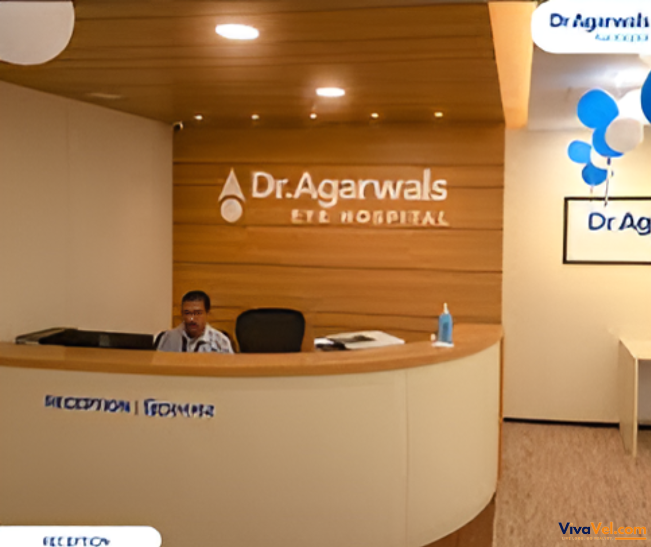 International patient consulting an ophthalmologist at Dr. Agarwal’s Kasba Kolkata