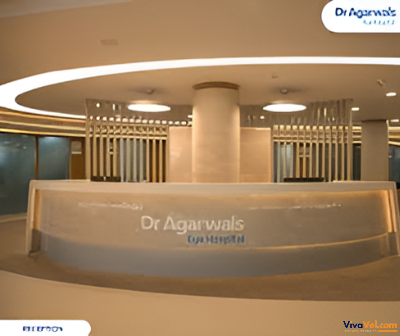 Ophthalmologists consulting with international patients at Dr. Agarwals Eye Hospital
