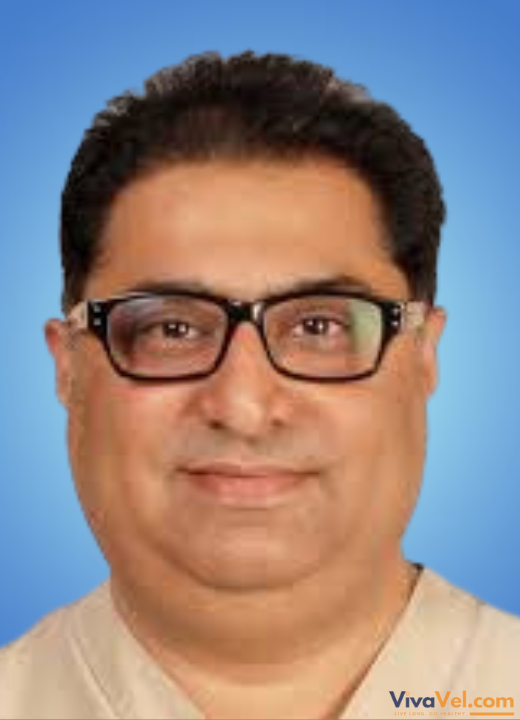 Dr. Ashish Kakar, Senior Consultant in Prosthodontics & Implantology at Indraprastha Apollo Hospital, New Delhi.