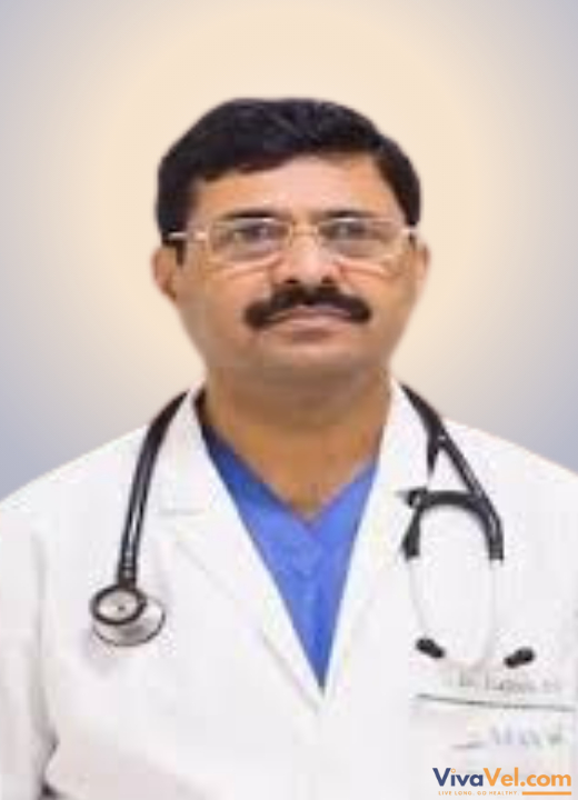 Dr. Rajeev Rathi, expert interventional cardiologist at Max Hospital Saket, Delhi, specializing in angioplasty and cardiac care