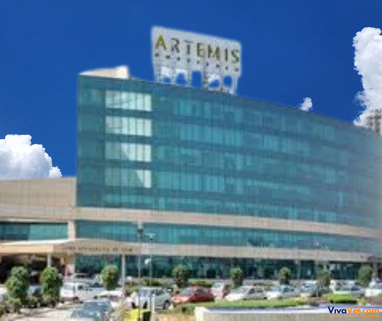 High-tech medical equipment at Artemis Hospital, Gurgaon, ensuring accurate diagnostics and advanced treatment solutions.