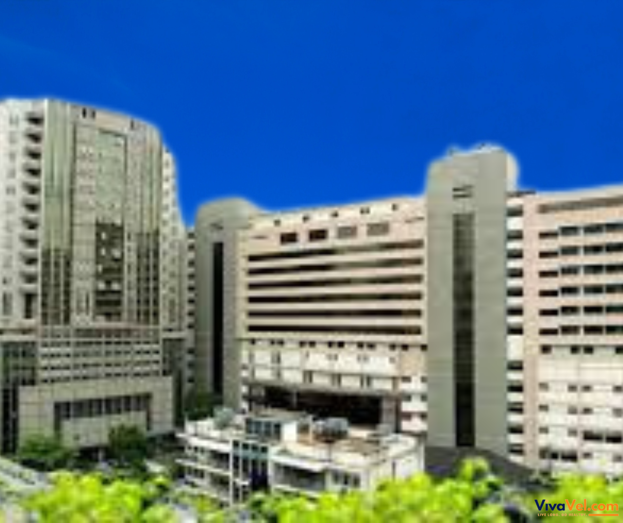 High-tech diagnostic and treatment equipment at Bumrungrad Hospital, trusted by global travelers